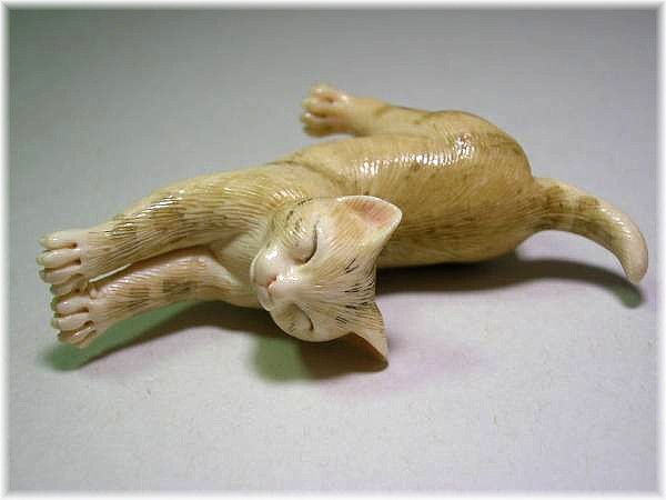 нэцкэ КОШКА