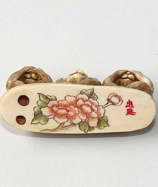 подпись автота на японской нецке