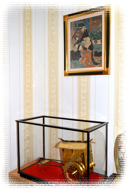 японская гравюра укиё-э  и предметы японкого интерьера