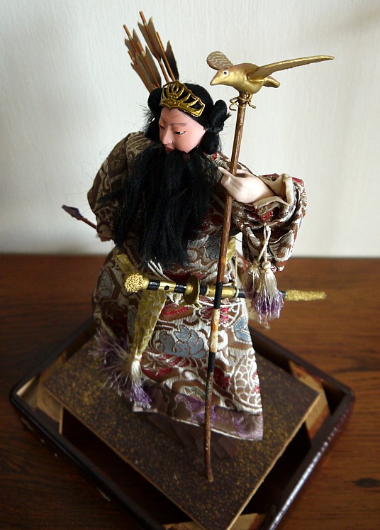 Дзимму Тэнно, первый император Японии, антикварная японская кукла