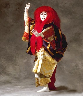 японский актер театра Кабуки. Танец Красного Льва