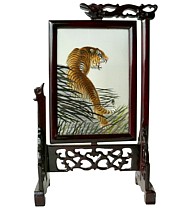 тигр, шелковая вышивка на интерьерном экране