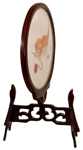 шелковый интерьерный экран с вышивкой