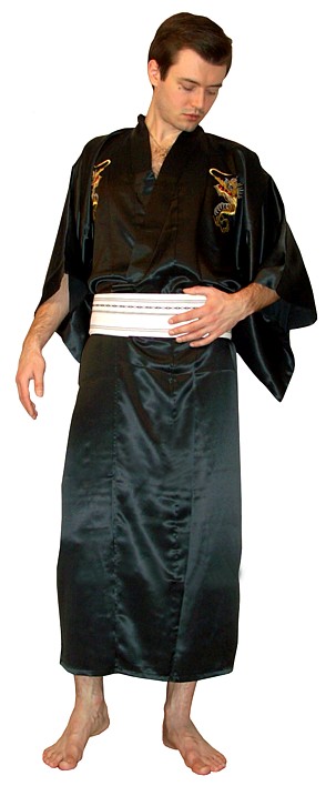 мужское шелковое кимоно с вышивкой и пояс оби