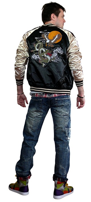 мужская одежда из Японии: куртка с вышивкой, джинсы