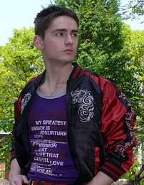 мужская куртка-ветровка с вышивкой