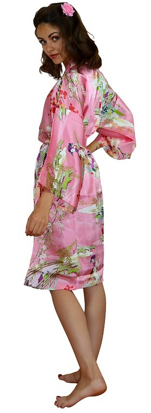 шелковый японский халат-кимоно - дорогой и эксклюзивный подарок девушке!