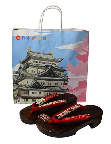 подарочная сумка для японской обуви с изображением замка в  Осака. 95 руб.