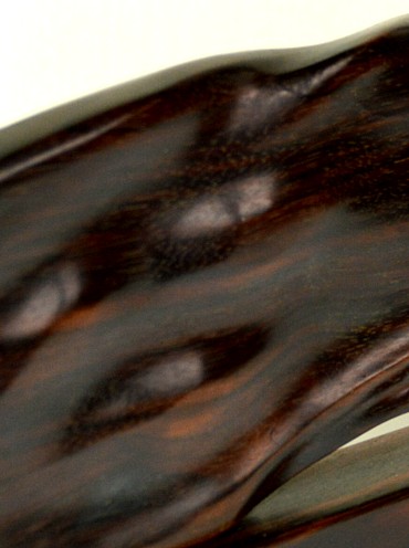 подставка для японских мечей из эбенового дерева. деталь