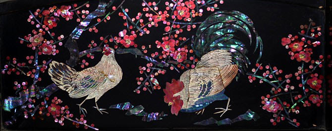 инкрустация перламутром и слоновой костью на антикварной подставке для японских мечей