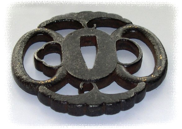 цуба - гарда японского самурайского меча, эпоха Эдо