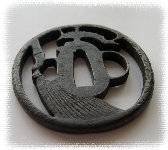 цуба японского меча эпохи Муромати