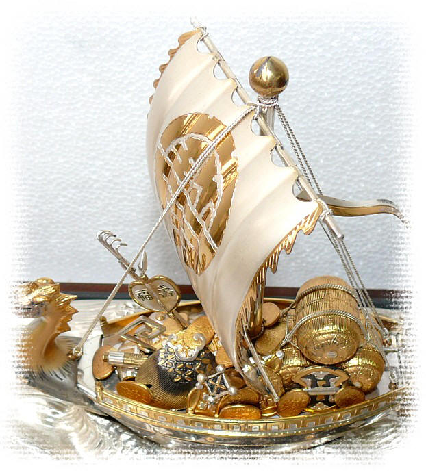 Найден корабль с золотом. Корабль Такарабунэ. Корабль с золотом. Корабль с драгоценностями. Корабль со слитками золота.