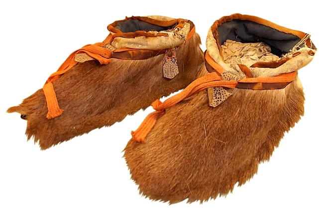 походная обувь самурая из кожи и меха кабарги