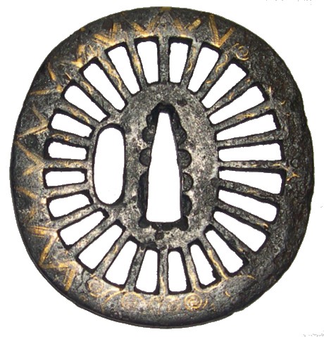 цуба самурайскотго меча периоада Момояма, 16 в.